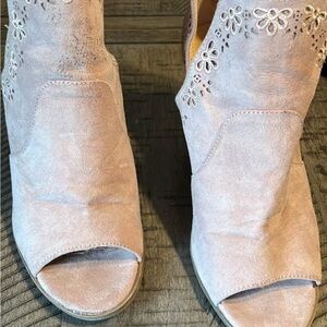 JustFab Women's Blush Peep-Toe Booties